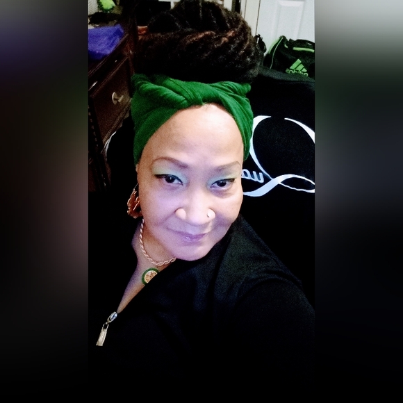 Meet your Posher, Theresa Asiya - Picture 5 of 8